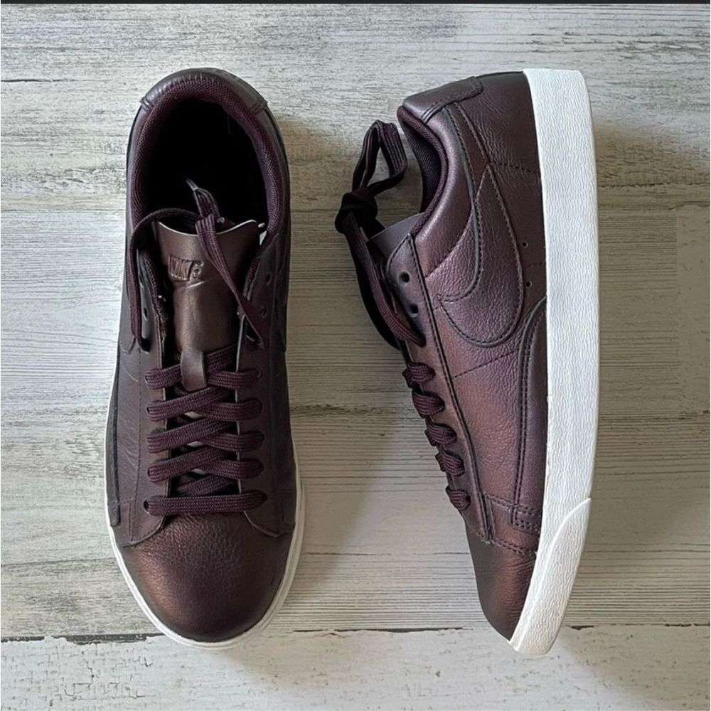 Nike Blazer Womens low WOMENS skateboarding size 8.5 leather